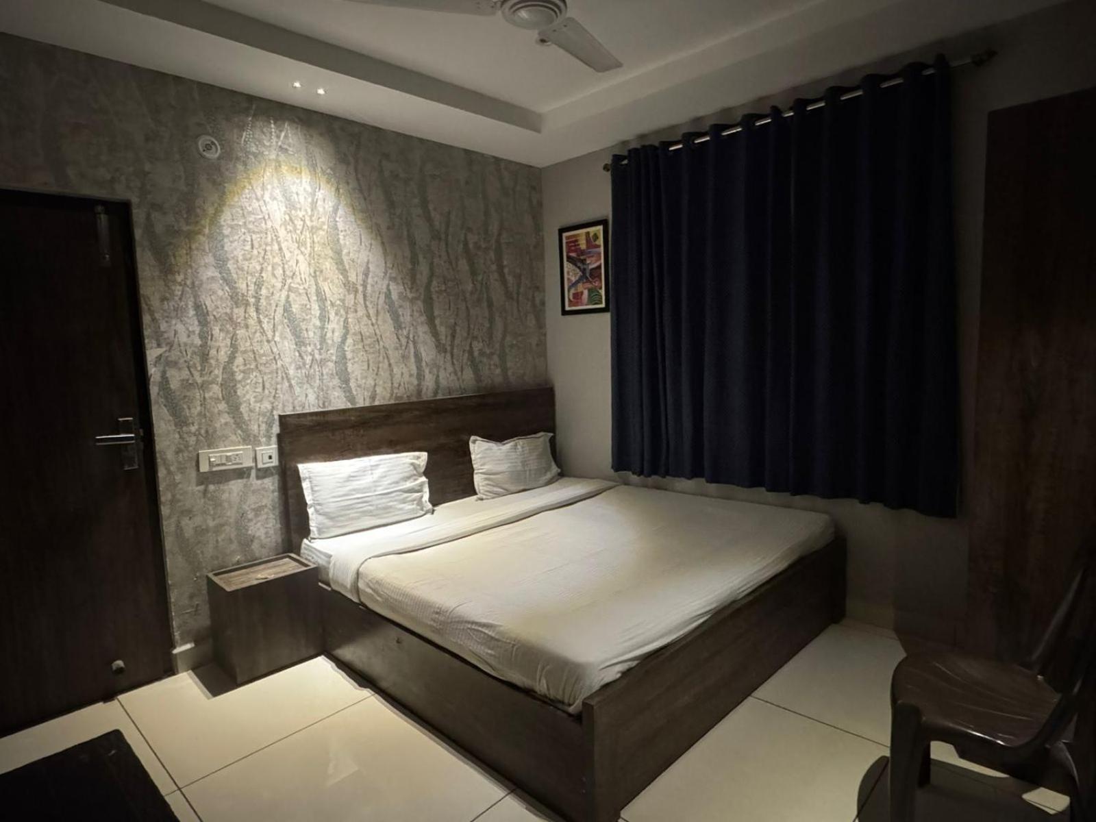 Hotel Pearl Inn Rudrapur Exterior foto