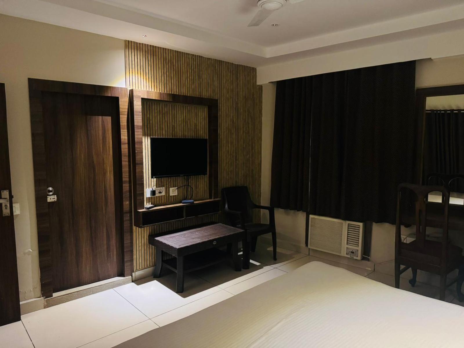Hotel Pearl Inn Rudrapur Exterior foto